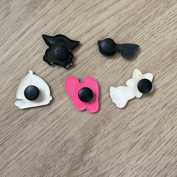 5 Croc Pin Set - Picture 2 of 2